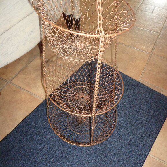 Vintage Wire 3-Tier Hanging Baskets Hook - Picture 4 of 10